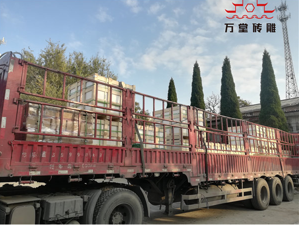 號外，號外，恭喜萬堂仿古磚雕產品裝車順利出口紐約！